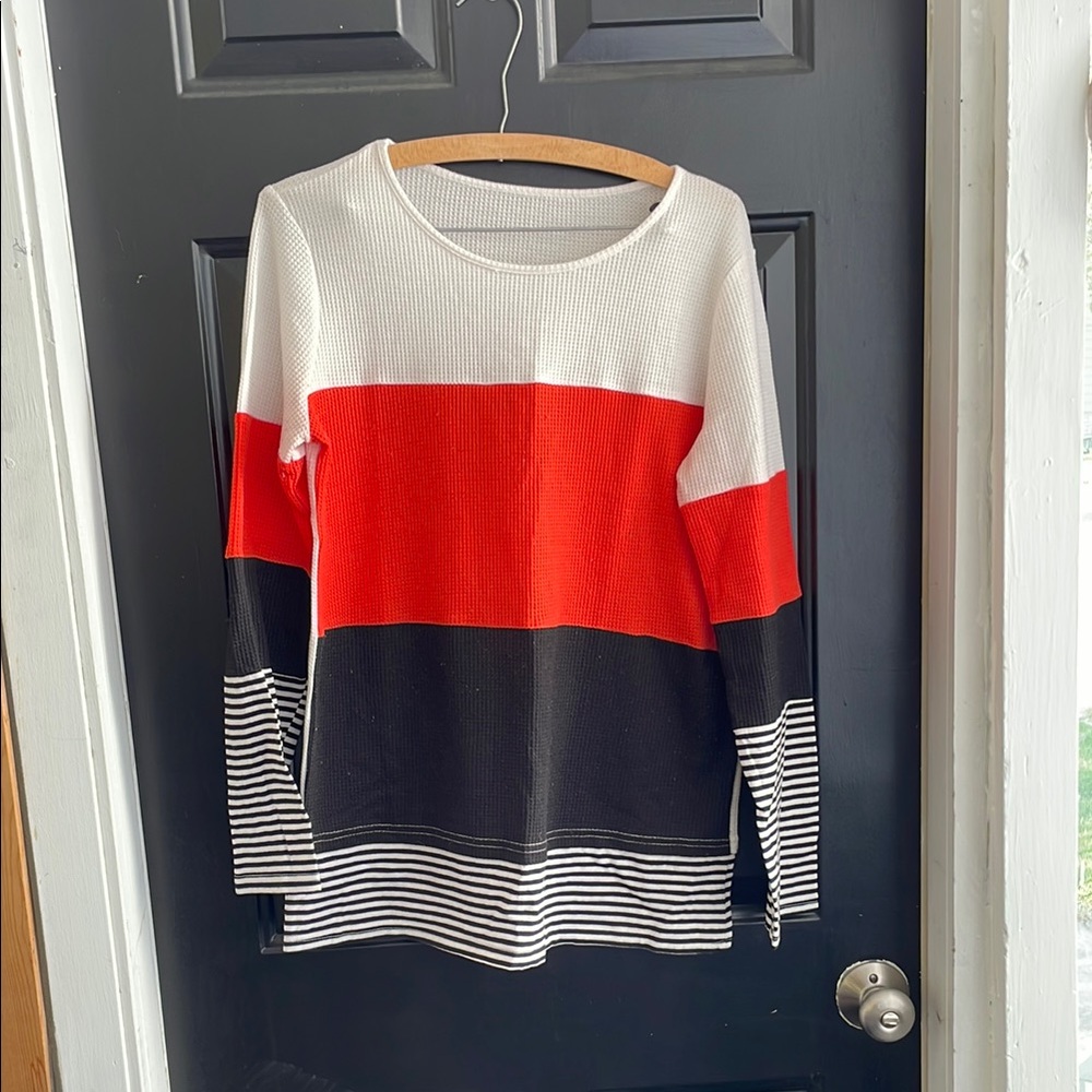 Colorblock Sweater - 🍊 , Black, and White